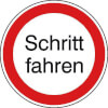 Hinweisschilder f�r Tankanlagen und Garagen Schritt fahren