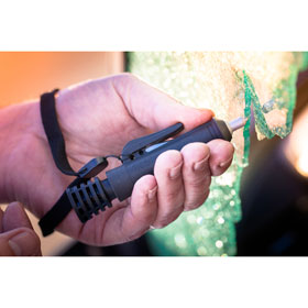 RESQPEN Safety Pen als Alternative zum Rettungshammer fr das Zertrmmern von Autoscheiben im Notfall mit Gurtschneider