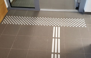 Taktile Bodenmarkierung
