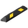 Parkplatzbegrenzung aus Recylinggummi mit gelben Reflexstreifen und integriertem Tragegriff