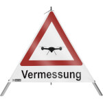 SafetyMarking Warnpyramide mit Symbol Drohne Faltsignal mit Text: Vermessung