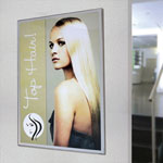 Kunstdünger Posterrahmen Magnedoor Slim Schnellwechselrahmen mit Magnetverschluss, Aluminumrahmen eloxiert