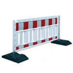 Absperrzäune und Leitbaken