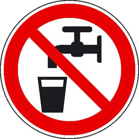 Verbotsschild Kein Trinkwasser