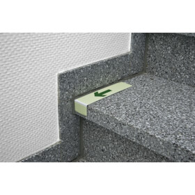 Treppenwinkel - langnachleuchtend mit Richtungspfeil (grün) aufwärts, 