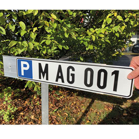 Einschlagpfosten, Erdspieß,  für Parkplatzschilder 52,0 x 11,0 cm - Aluminium mit Einschubnut