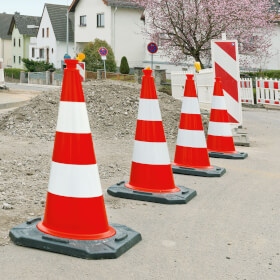 Verkehrsleitkegel StVO rot/weiß, vollreflektierend (Folie Typ 1), 