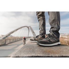 Elten Sicherheitsschuhe Runaway black Low ESD S3 sportliche Halbschuhe mit  Stahlkappe kaufen