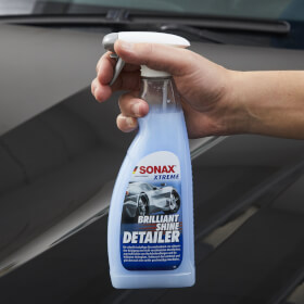 sonax xtreme BrilliantShine Detailer verleiht dem Lack eine sanfte Oberfläche und einen brillanten Tiefenglanz