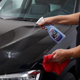 sonax xtreme BrilliantShine Detailer verleiht dem Lack eine sanfte Oberfläche und einen brillanten Tiefenglanz