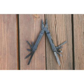 Leatherman Super Tool 300 EOD Multitool 19 Werkzeuge, 25 Jahre Garantie